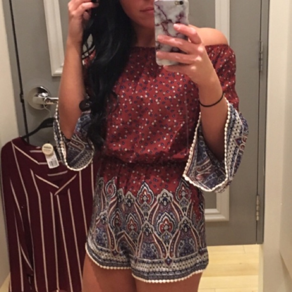 NWOT OFF THE SHOULDER ROMPER